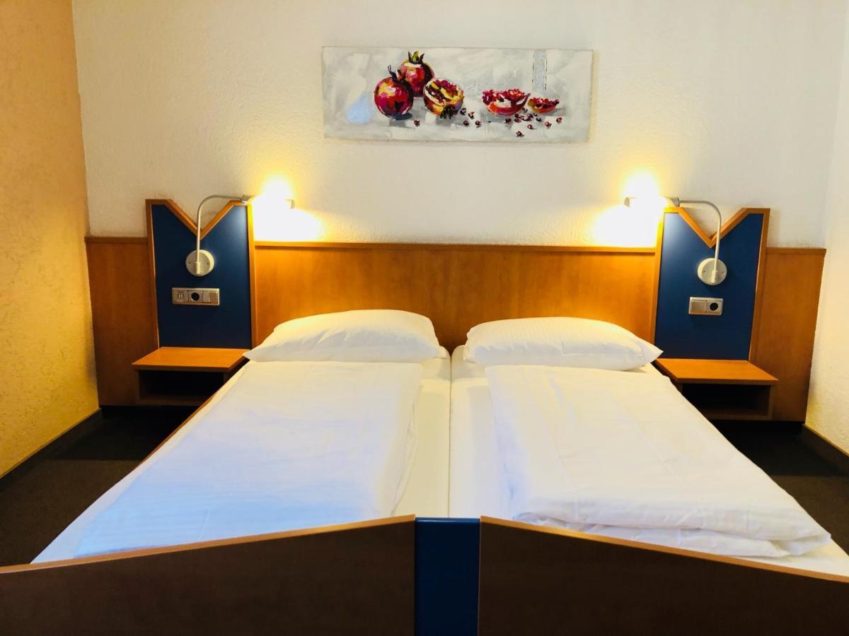 Hotel Europa - Restaurant 루셀스하임 외부 사진